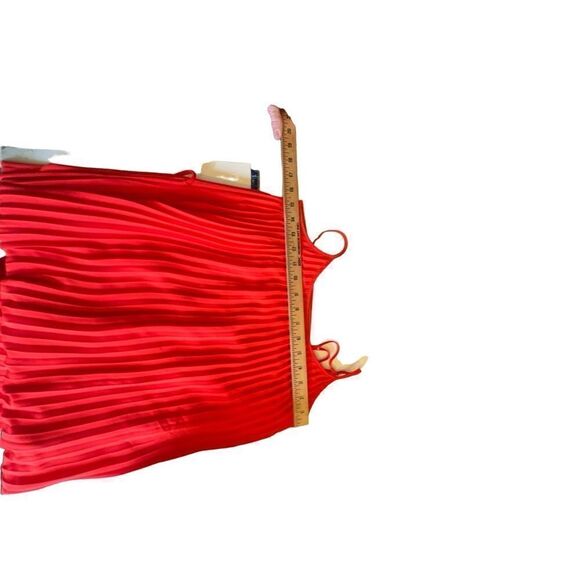 Banana Republic, red Christmasy accordion folded fabric, chiffon maxi size 0 fla - Picture 12 of 16